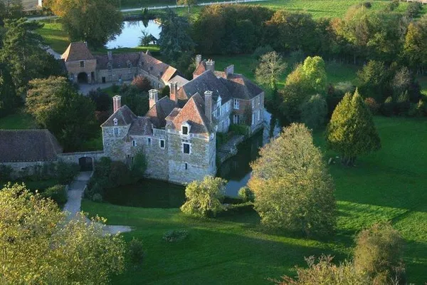 Parcours découverte d'essences rares dans un jardin à l'anglaise