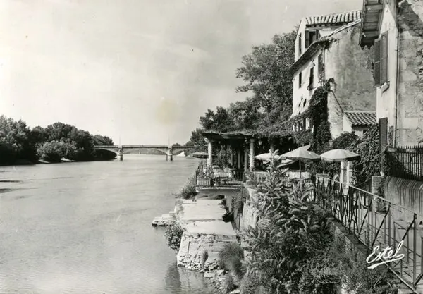 200 ans de photographies: regards sur Villeneuve lez Avignon