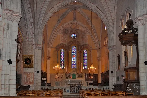 Visite guidée ou libre de l'église Saint-Pierre