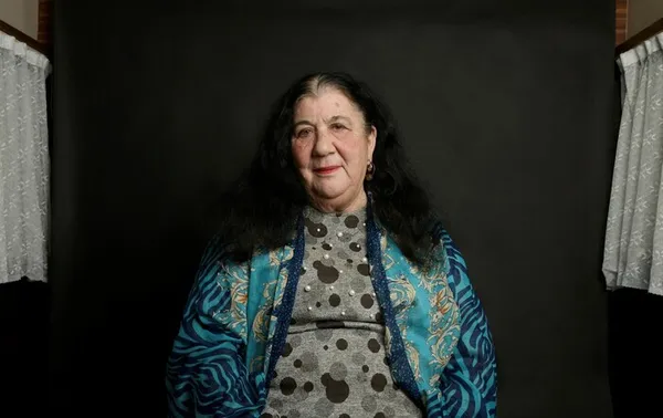 MĀNOUCHES - Un voyage avec les descendants de Didi et Canette Duville