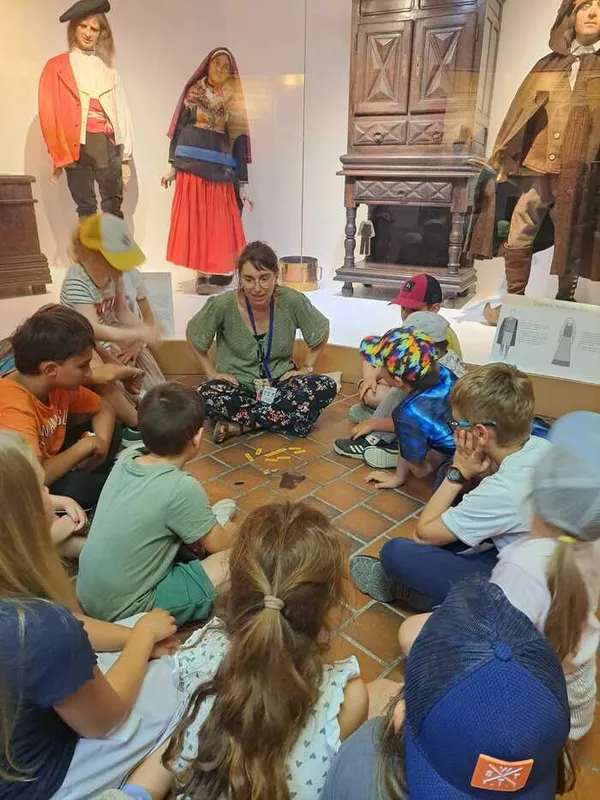 Visite contée « À qui est-ce ? - De qui ei ? » (enfant de 3-5 ans)