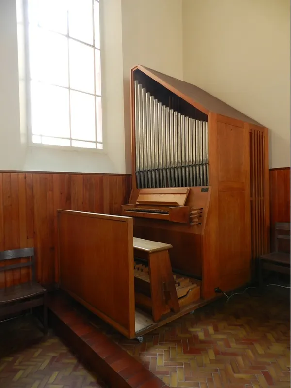 Un temple néo-gothique protestant, œuvre de l'architecte Félix Paumier