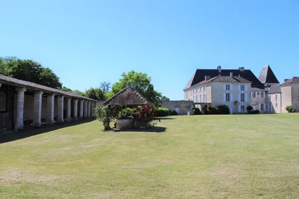Visite guidée de l'intérieur du Château de Balzac