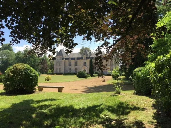 Découverte des jardins du château de Ravignan