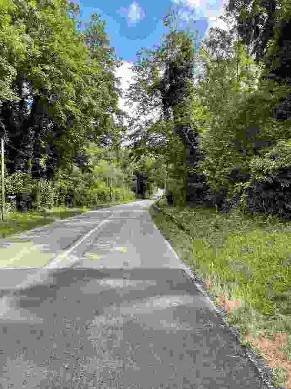 Sur la route de la Montcient