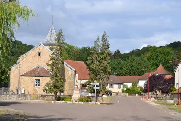 Visite guidée du village de Saint-Michel rattaché à Villegusien-le-Lac