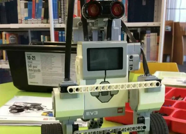 Maîtrise le robot EV3 Mindstorms 7-12 ans