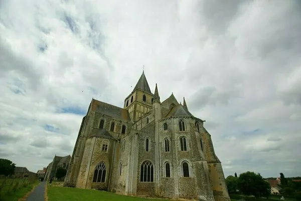 Levez les yeux !  Découverte de l'abbaye Saint-Vigor