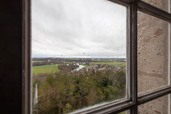 Visite à la loupe - Les vues du château