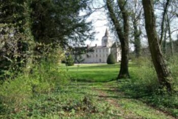 Visite du parc du Château de Berles-Monchel