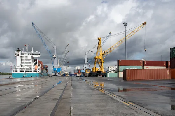 Visite commentée du terminal de Bassens