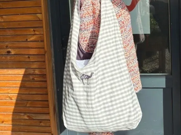 SAC CABAS UNE ANSE