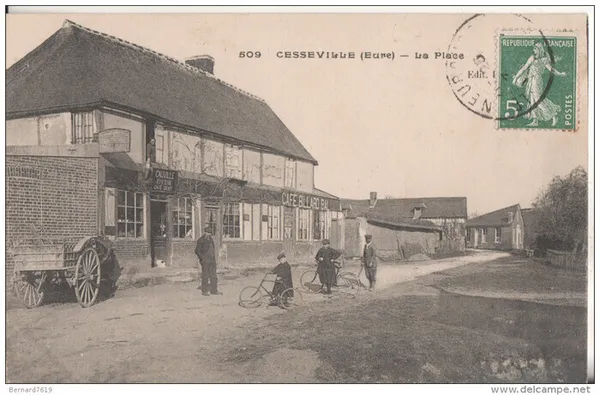 Exposition de photographies et cartes postales locales anciennes