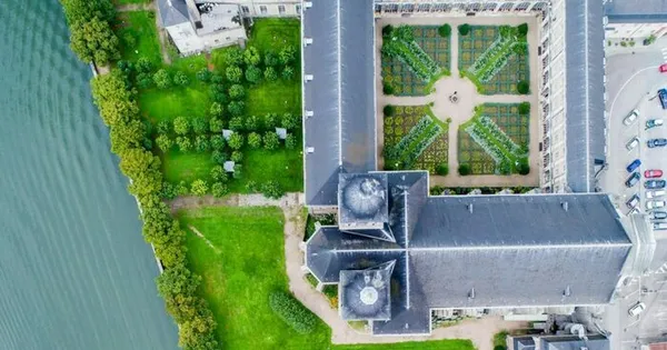 Découvrez en visite libre un monument historique du XVIIIe siècle et ses jardins