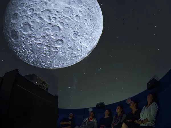 Planétarium et veillée astronomie