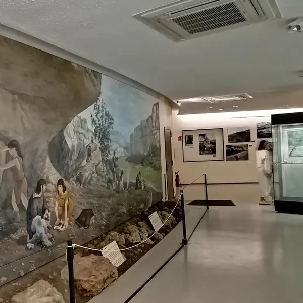 Abri du Cap-Blanc, Retour à la source, l'exposition permanente