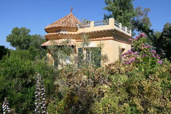 De l'art du jardin à la fabrique du savoir : cent ans d'évolution au Bastidon