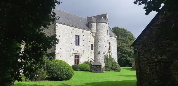 Visite guidée au Manoir de la Touche-Brandineuf