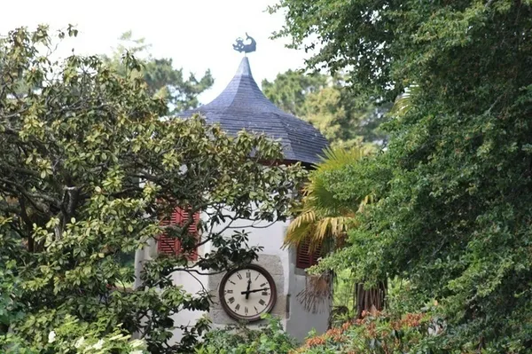 Visite dans le parc du château de Kerlivio