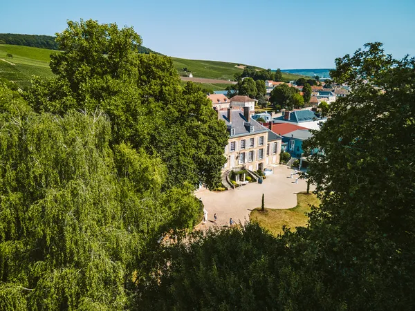 Exposition IEMZA au château de Pierry