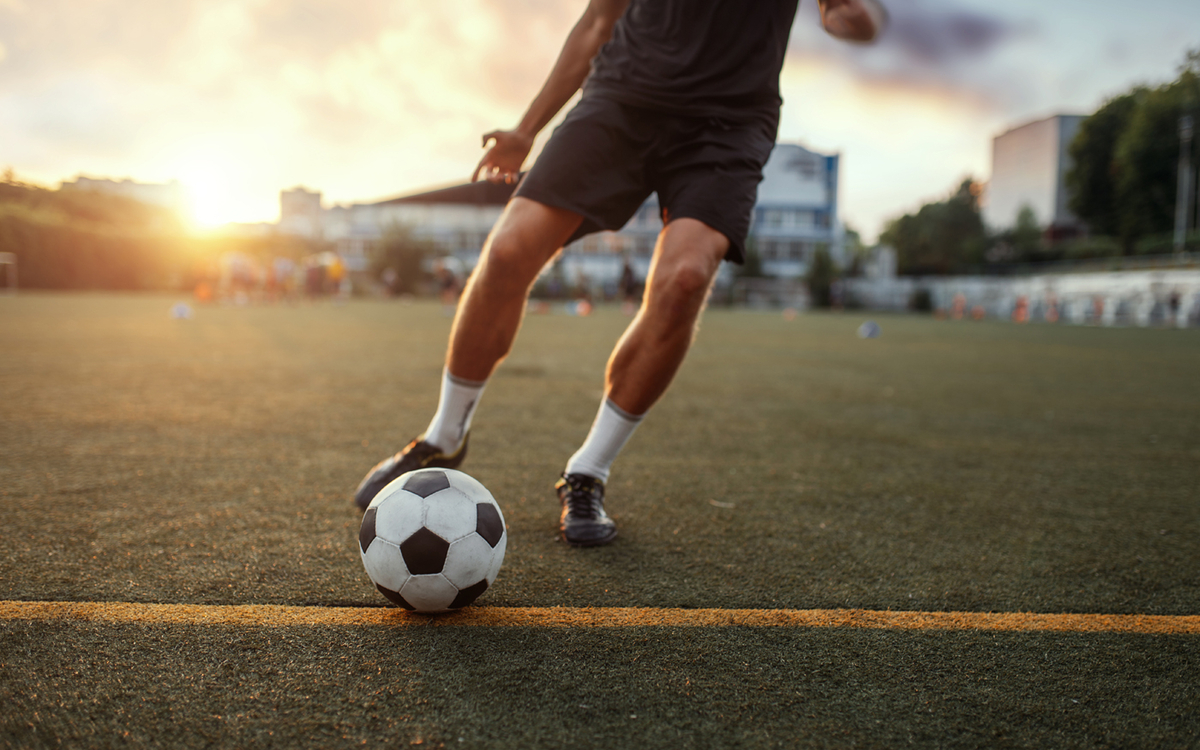 Paris sport dimanches : Football et renforcement musculaire au TEP Angélique Duchemin (ex- Amandiers)