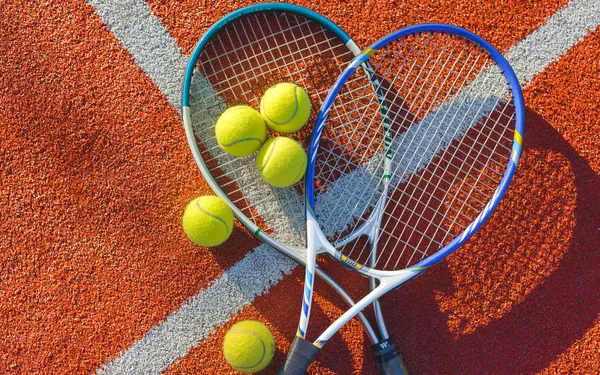 Paris sport proximité : badminton, futsal, basket et tennis au centre sportif Bertrand Dauvin
