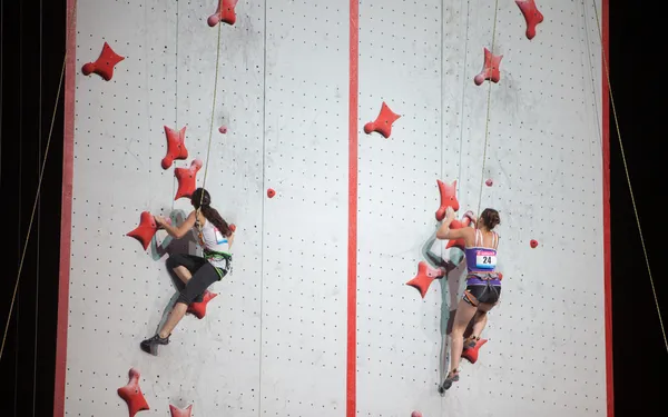 Paris sport proximité : escalade et multisports au centre sportif Marie Paradis