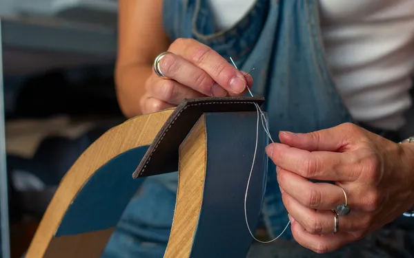 Atelier Maroquinerie - "Bases de la maroquinerie et perfectionnement" - Maison des Compagnons du Devoir de Pantin