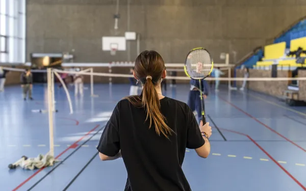 Paris sport proximité : badminton, basketball et pickleball au centre sportif Jacqueline Auriol