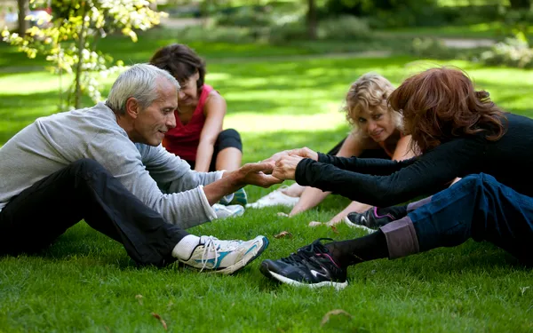 Sport seniors en plein air : Gym douce, Pilates et Stretching par l’association Belleville