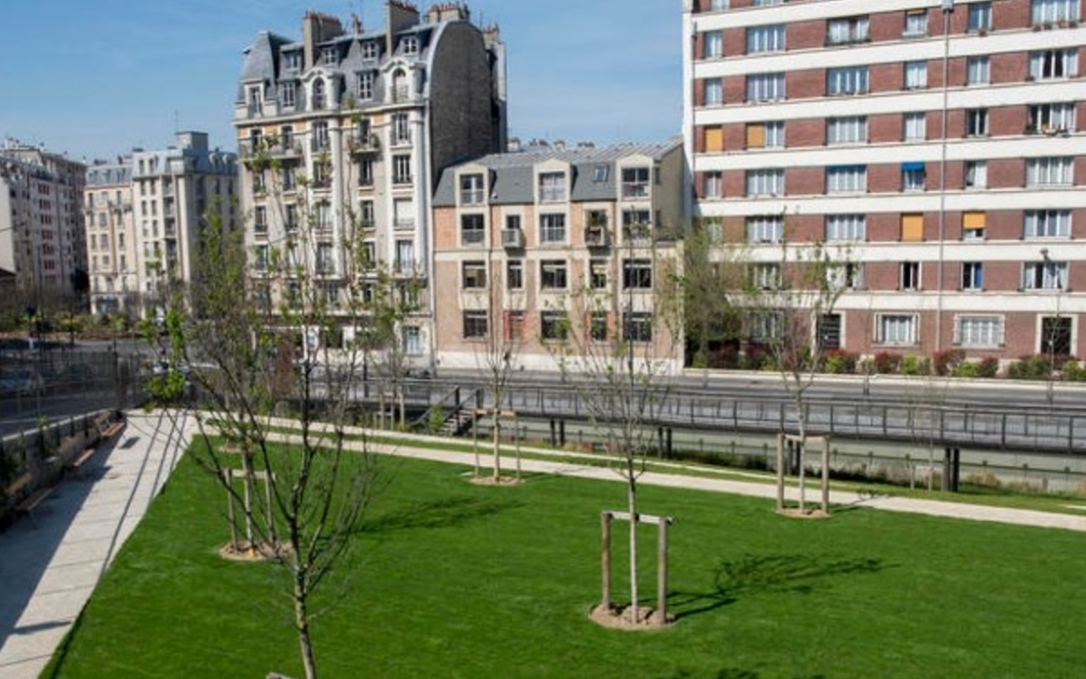 Visite Autour de la Poterne de Peupliers, les rails ont cédé la place à la végétation