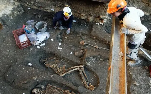 Le pôle archéologique de Paris : une équipe d'experts du passé