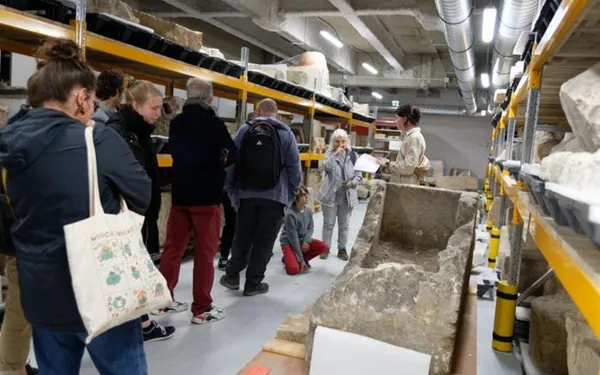Les réserves archéologiques de Paris se dévoilent !