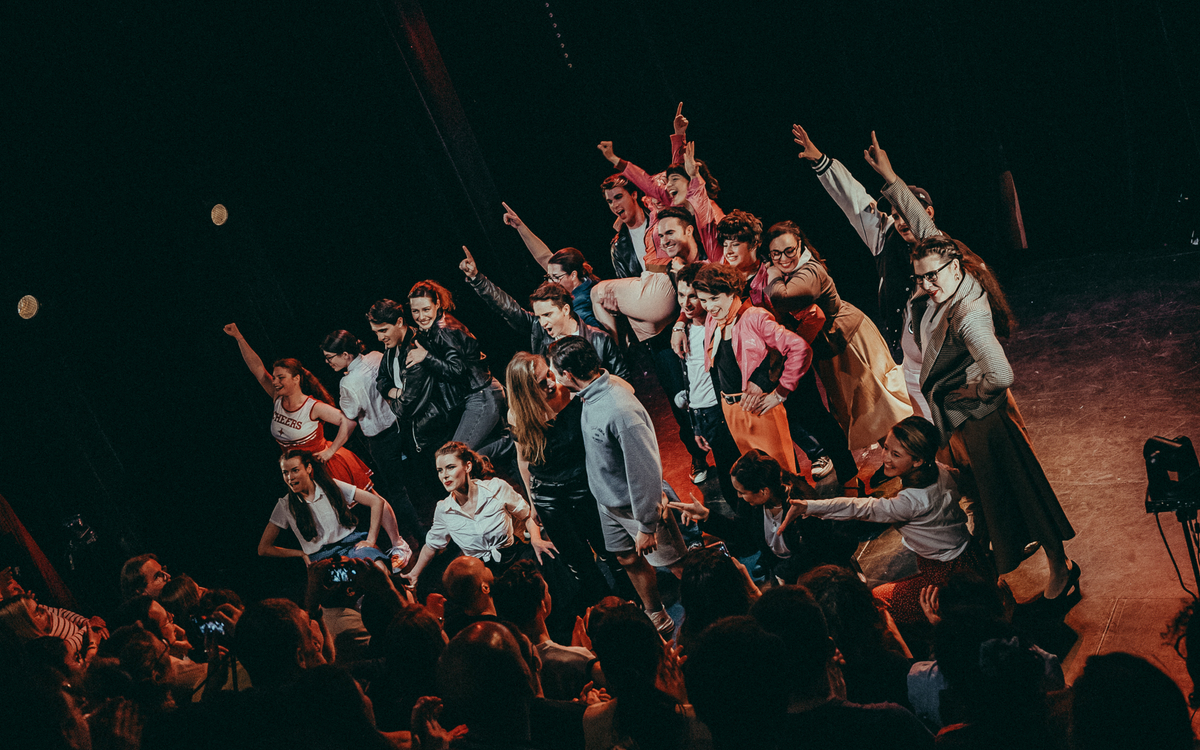 Recrutement staff & équipe artistique – Comédie musicale à Paris (2026/2027)