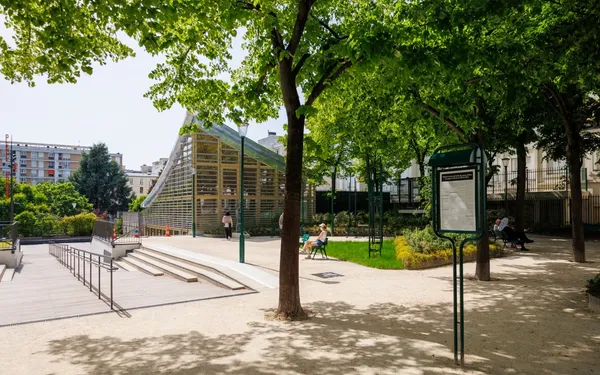 Cérémonie de réouverture du square Marcel Rajman et de la salle Olympe de Gouges