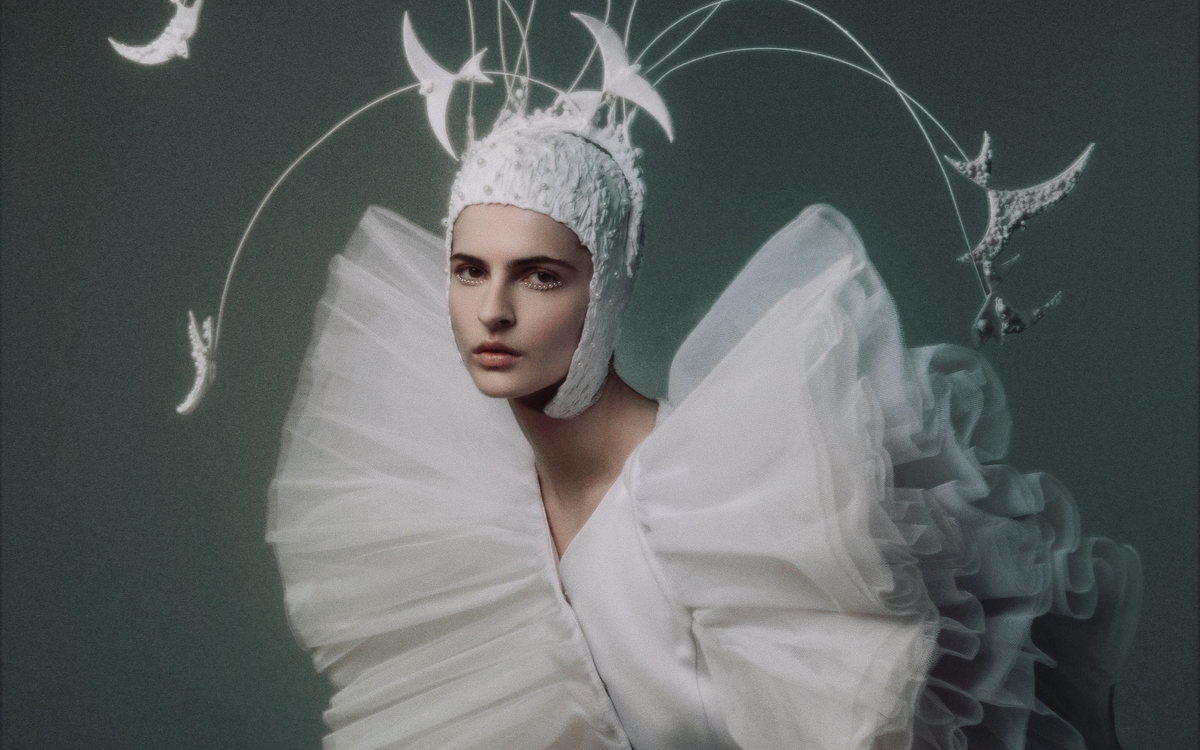 FUTURE FORMS — Contemporary Design / Fashion Exhibitions