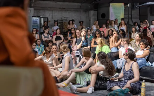 Vers la tendresse : une rencontre avec l'association Safe Place