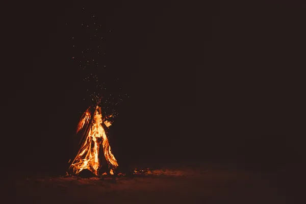 Soirée feu de joie, feu d'artifice