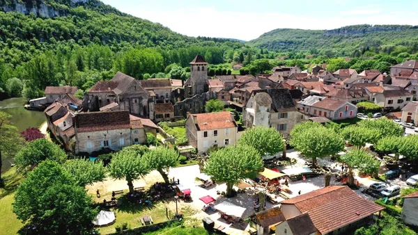 Exposition à Marcilhac-sur-Célé : « Marcilhac entre ciel et terre »