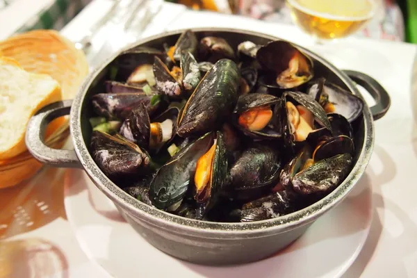 Soirée moules-frites à Montcléra