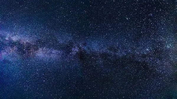 SOIRÉE SOUS LA PLUIE D'ÉTOILES