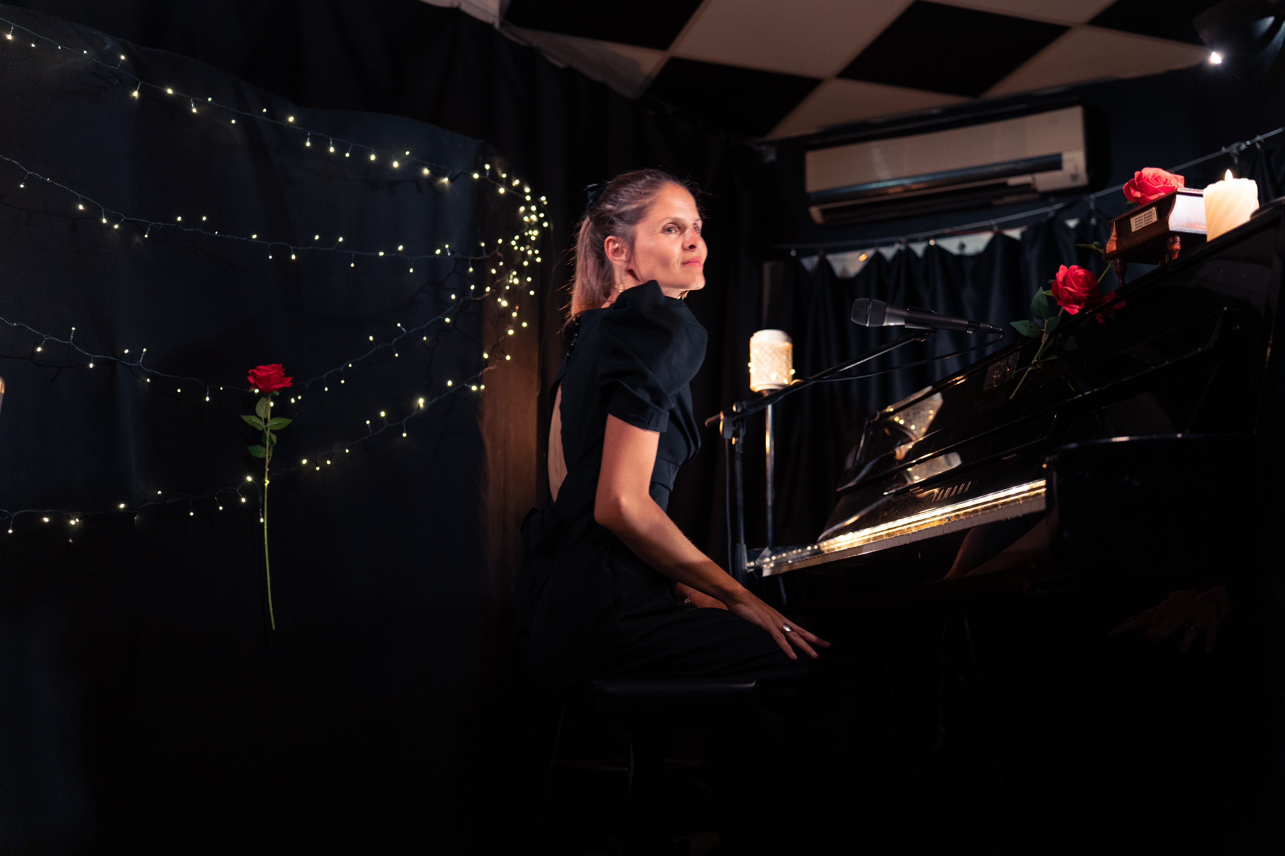Pauline Roth chante Barbara - Compagnie la Belle Dame