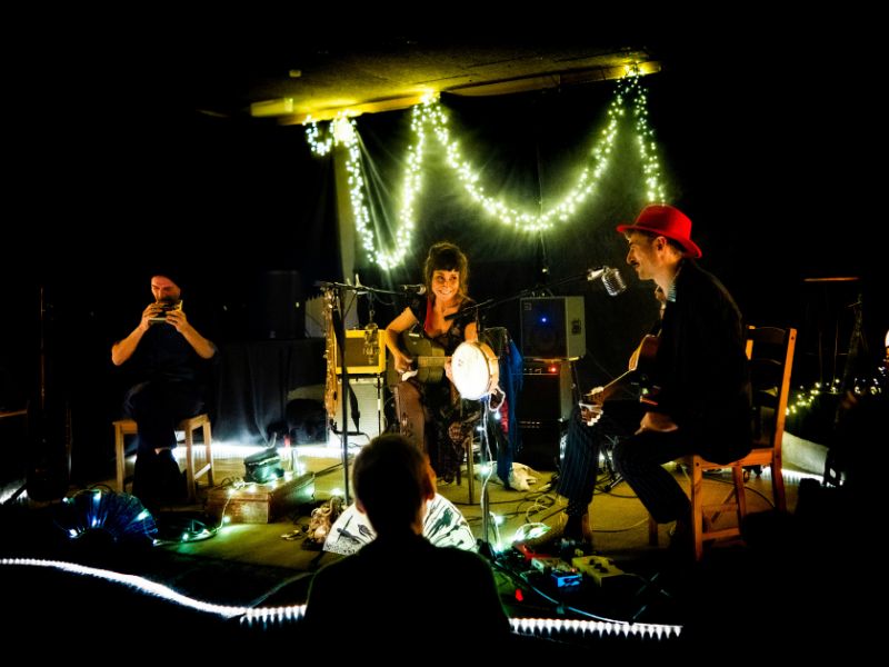 COLINE LINDER EN TRIO