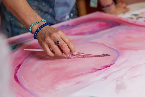 Atelier Rose - Expression, libération et apaisement en couleurs