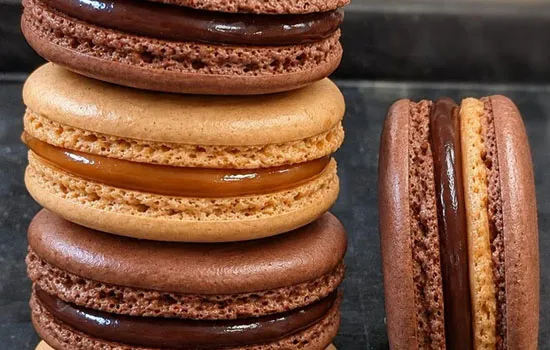 Atelier pâtisserie : Macarons chocolat & caramel beurre salé