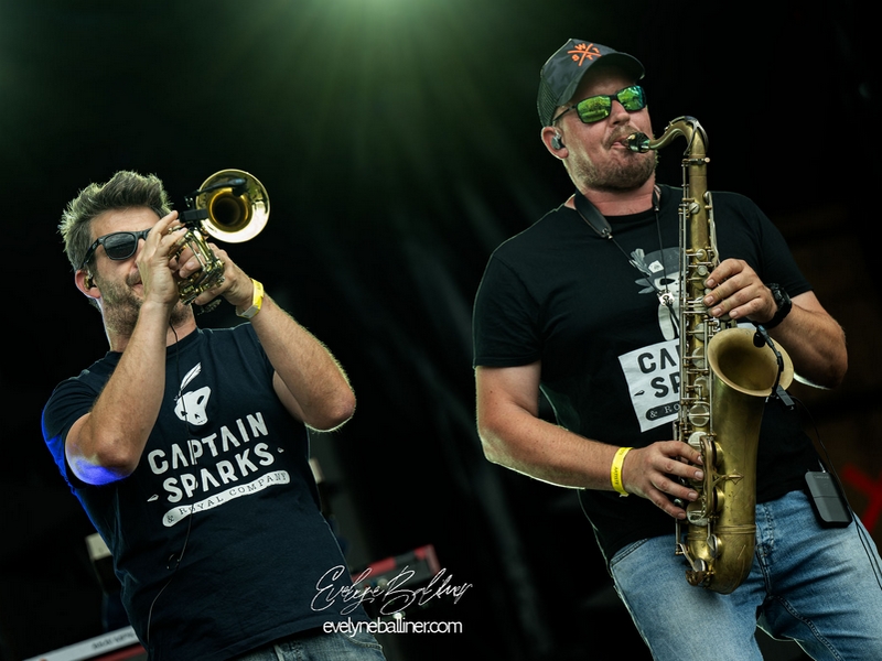 Concert – Captain Sparks & Royal Company