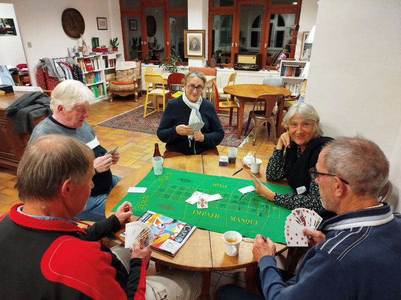 Soirée jeux de cartes et de société chez Cancan Café