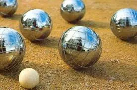 Concours de pétanque semi-nocturne