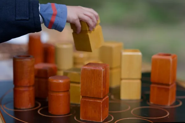L'été en famille avec Ouest Limousin Tourisme - Atelier jeux géants en bois