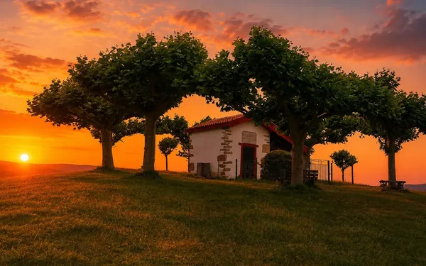 Randonnée au coucher du soleil à Soiartza